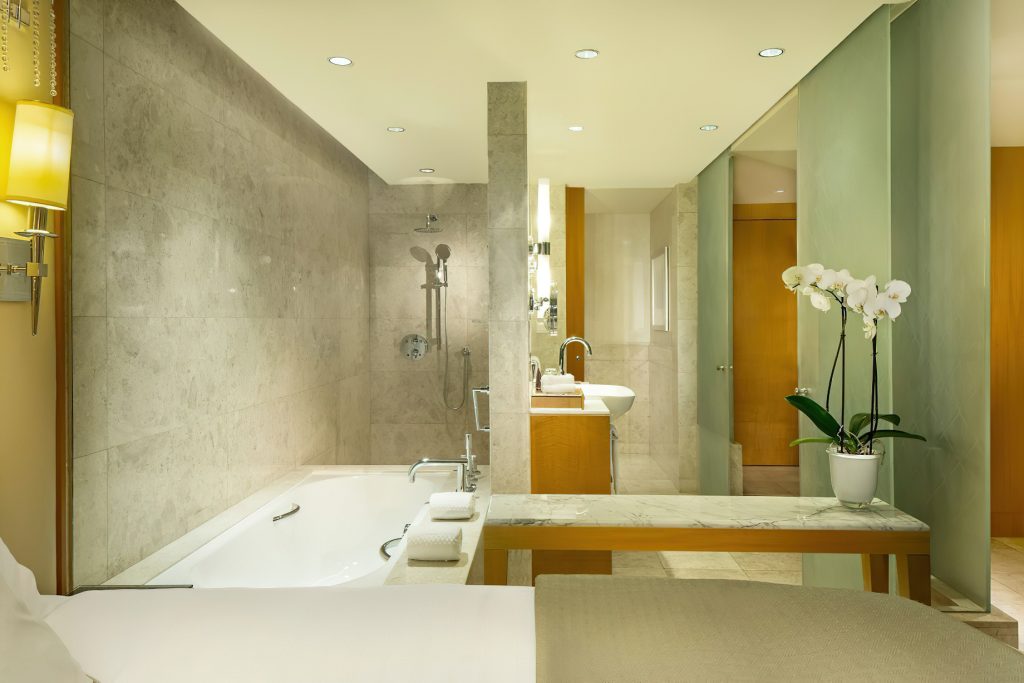 The Ritz-Carlton, Dubai International Financial Centre Hotel - UAE - Premier Room Bathroom