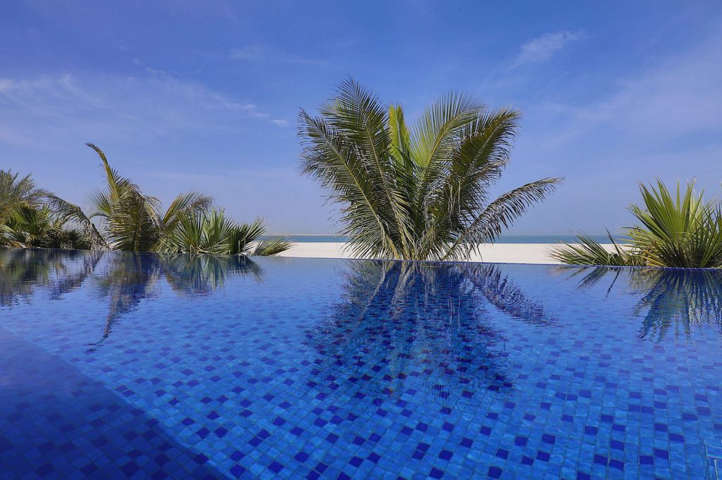 The Ritz-Carlton Ras Al Khaimah, Al Hamra Beach Hotel - UAE - Shore House Restaurant Pool