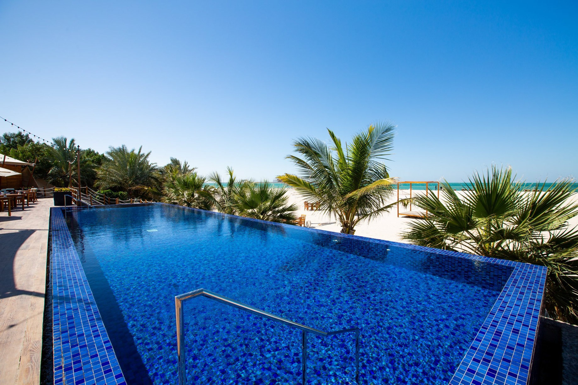 The Ritz-Carlton Ras Al Khaimah, Al Hamra Beach Hotel - UAE - Shore House Restaurant Pool