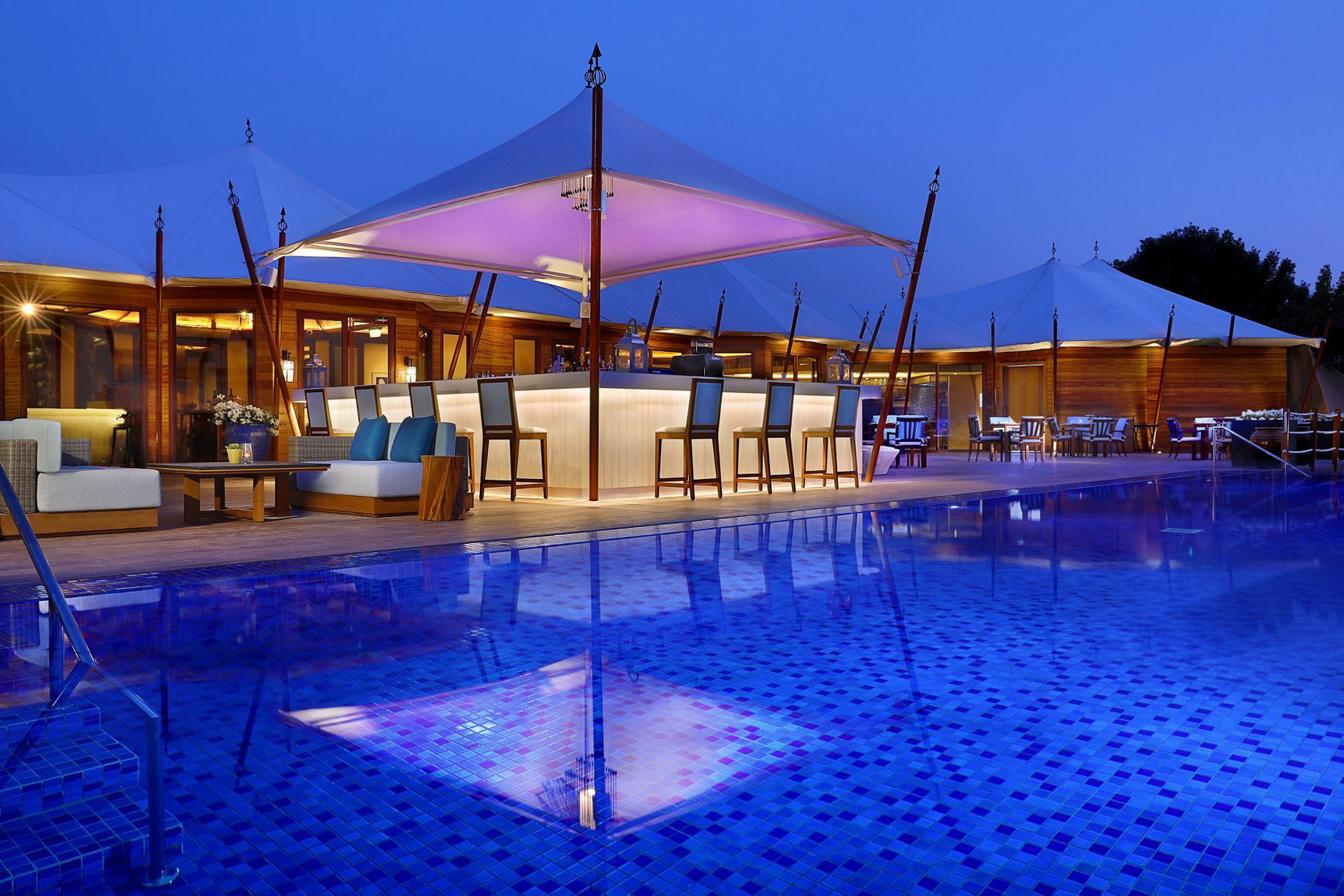 The Ritz-Carlton Ras Al Khaimah, Al Hamra Beach Hotel – UAE – Shore House Restaurant Pool Patio Night