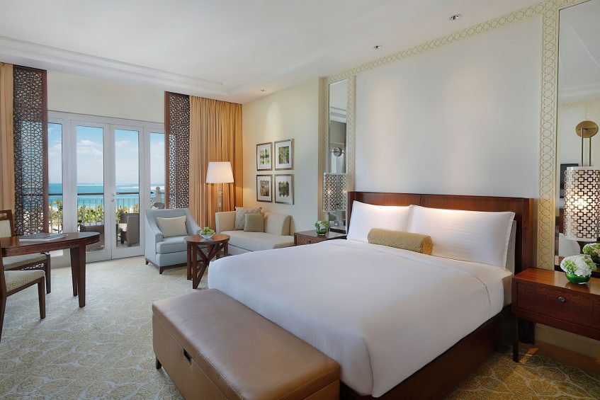 The Ritz-Carlton, Dubai Hotel - JBR Beach, Dubai, UAE - Club Ocean View Room Bed