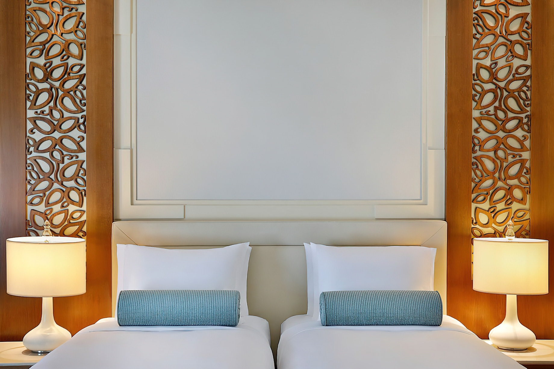 Al Bustan Palace, A Ritz-Carlton Hotel - Muscat, Oman - Executive Suite Sea View Suite Twin Beds
