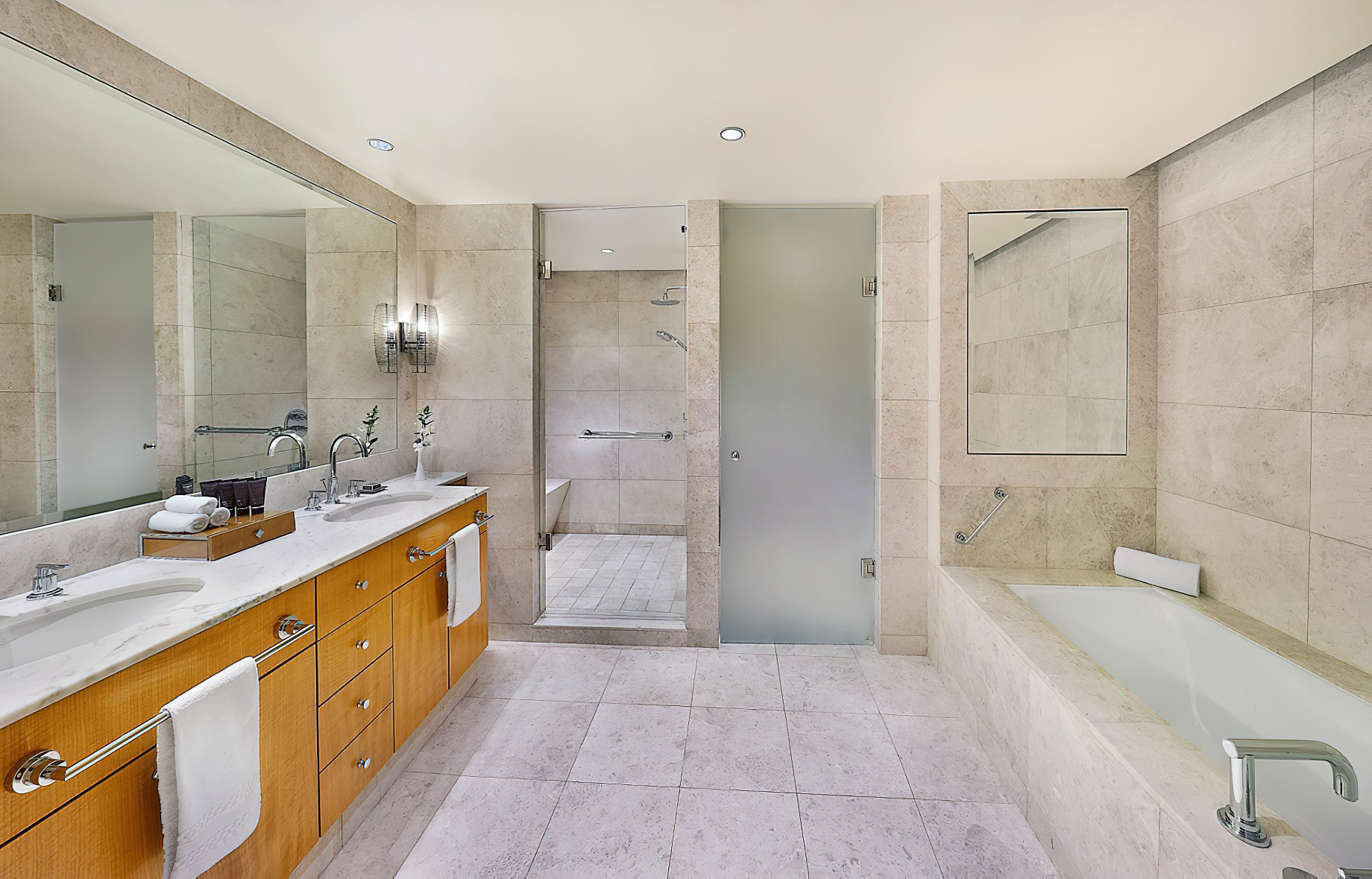 The Ritz-Carlton, Dubai International Financial Centre Hotel – UAE – Two Bedroom Apartment Bathroom