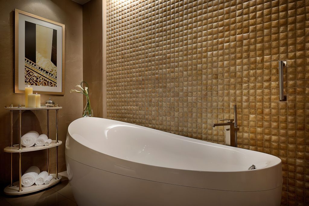 The Ritz-Carlton, Dubai Hotel - JBR Beach, Dubai, UAE - One Bedroom Ocean Club Suite Bathroom Tub