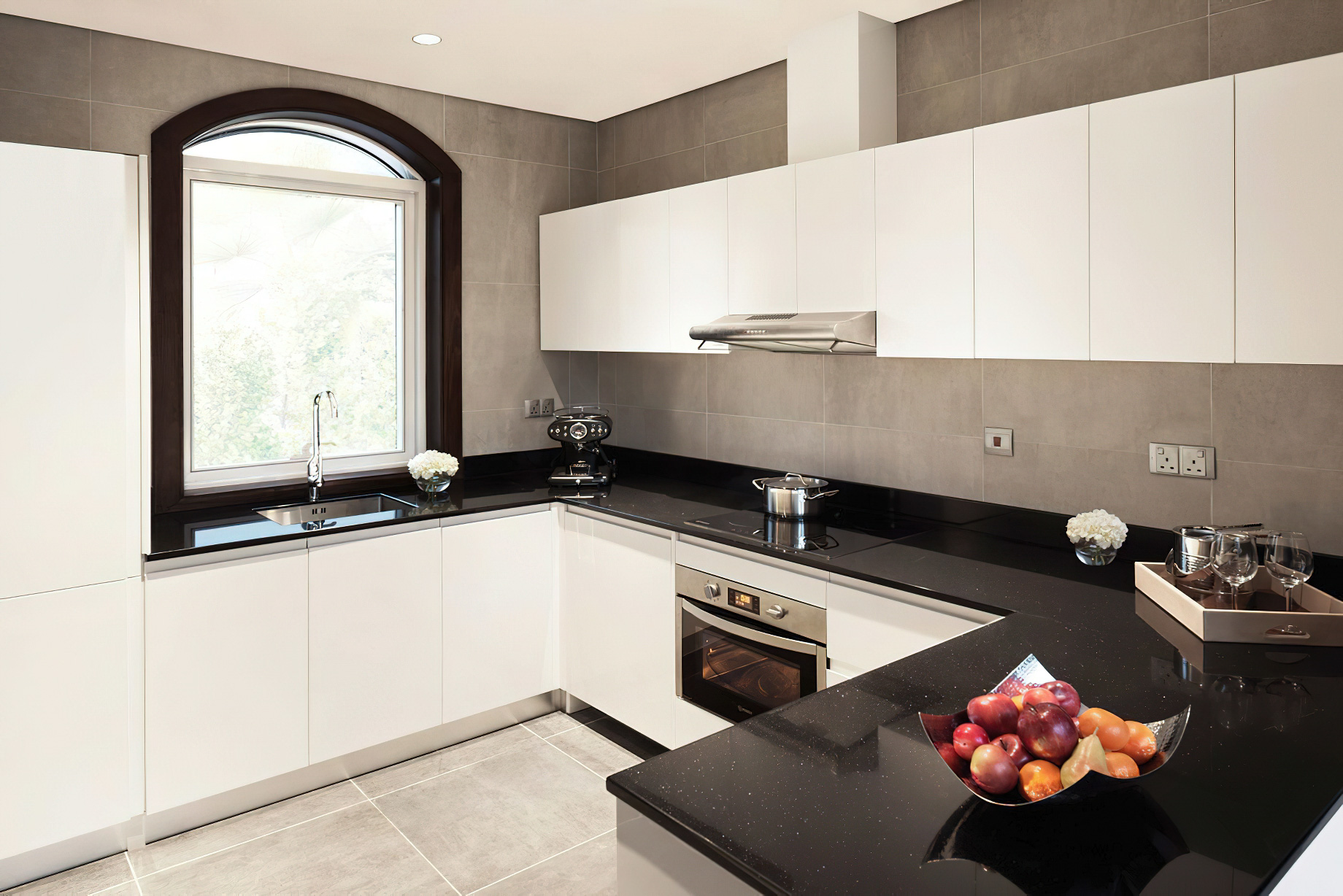 The Ritz-Carlton Abu Dhabi, Grand Canal Hotel – Abu Dhabi, UAE – Rabdan Villa Kitchen