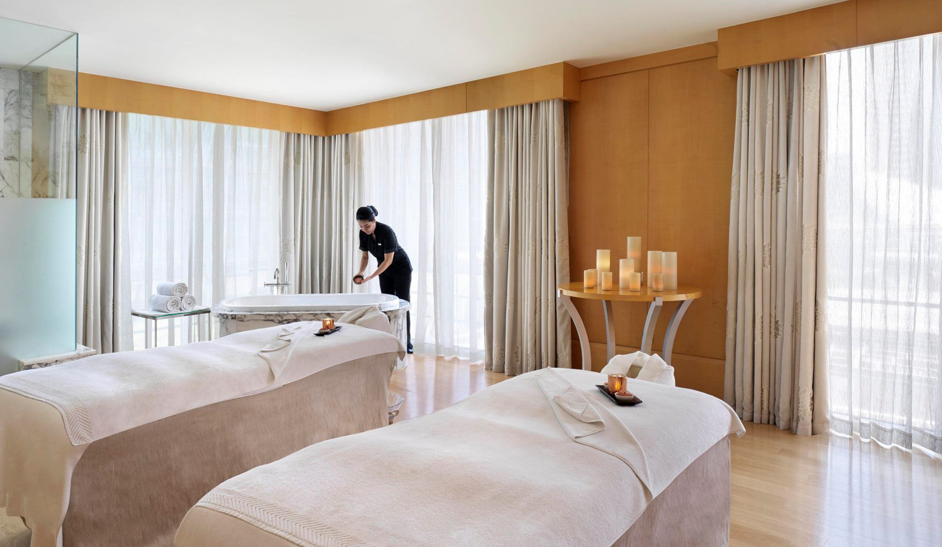 The Ritz-Carlton, Dubai International Financial Centre Hotel - UAE - Spa Treatment Room