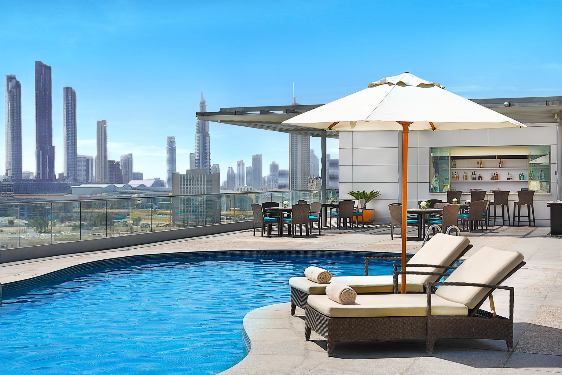 The Ritz-Carlton, Dubai International Financial Centre Hotel – UAE – Outdoor Swimming Pool