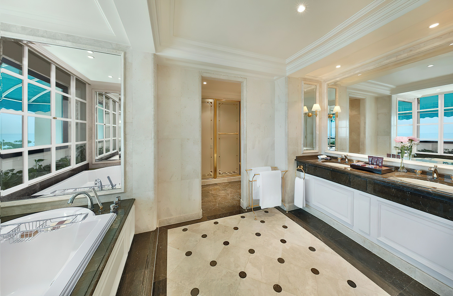 The Ritz-Carlton, Bahrain Resort Hotel – Manama, Bahrain – Diplomatic Suite Bathroom