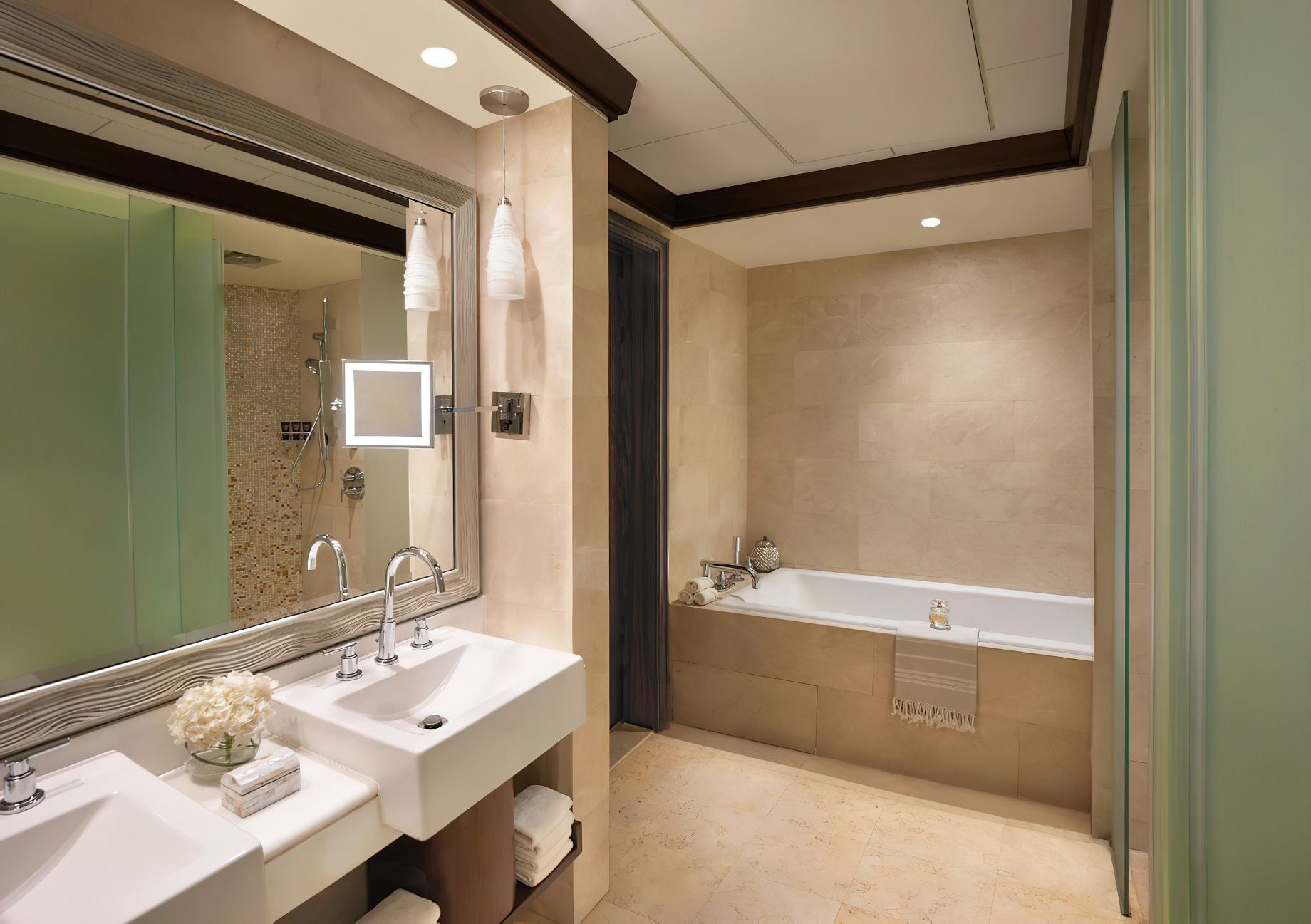 The Ritz-Carlton Abu Dhabi, Grand Canal Hotel - Abu Dhabi, UAE - Junior Suite Bathroom