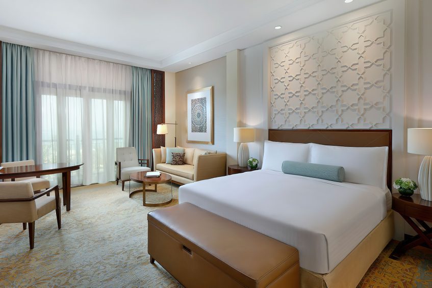 The Ritz-Carlton, Dubai Hotel - JBR Beach, Dubai, UAE - Deluxe Room Bed