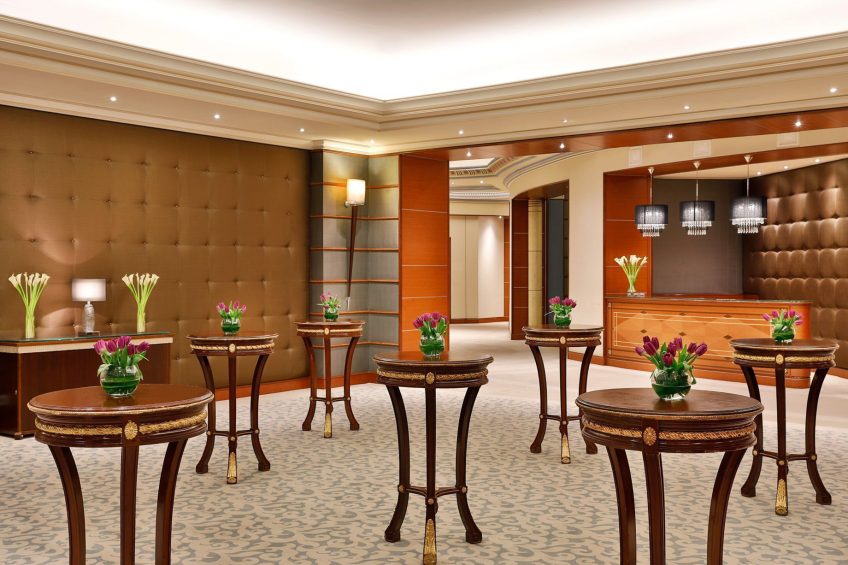 The Ritz-Carlton, Riyadh Hotel - Riyadh, Saudi Arabia - Meeting Room