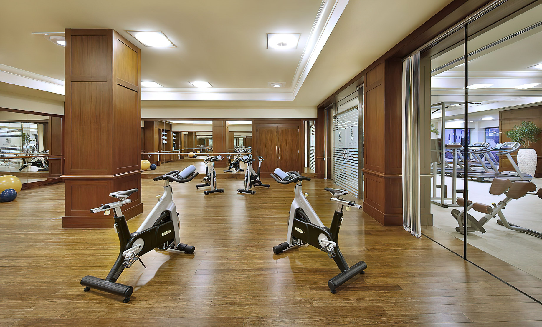 The Ritz-Carlton Abu Dhabi, Grand Canal Hotel – Abu Dhabi, UAE – Gym