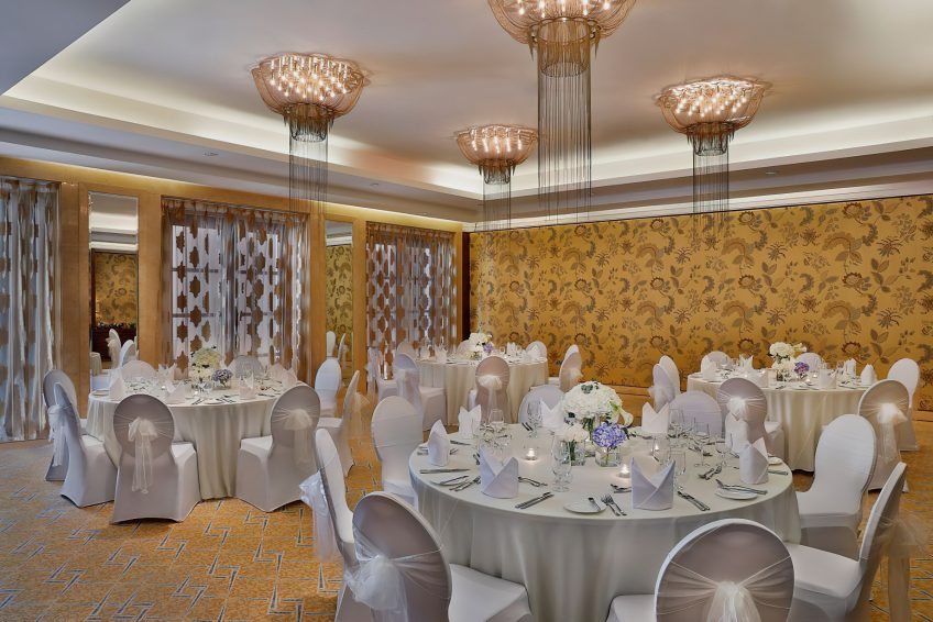 The Ritz-Carlton, Dubai Hotel - JBR Beach, Dubai, UAE - Remal Dinner