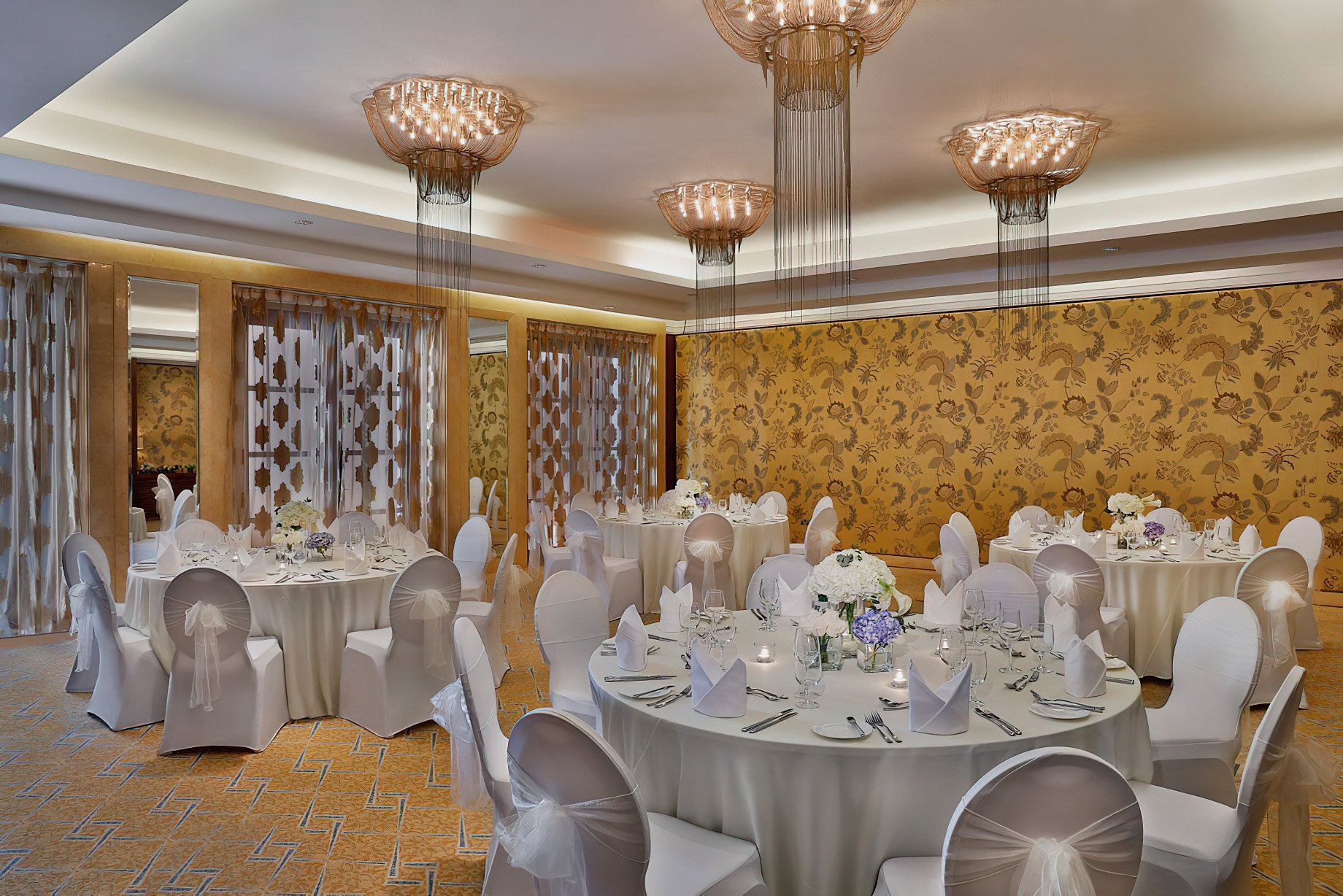 The Ritz-Carlton, Dubai Hotel - JBR Beach, Dubai, UAE - Remal Dinner