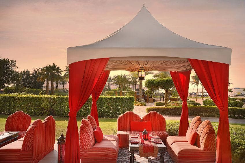 The Ritz-Carlton, Dubai Hotel - JBR Beach, Dubai, UAE - Amaseena Outdoor Restaurant