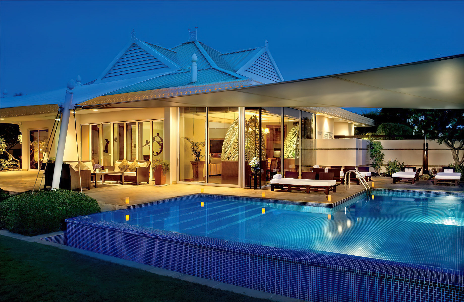 The Ritz-Carlton, Bahrain Resort Hotel - Manama, Bahrain - Villa Pool Deck Night View