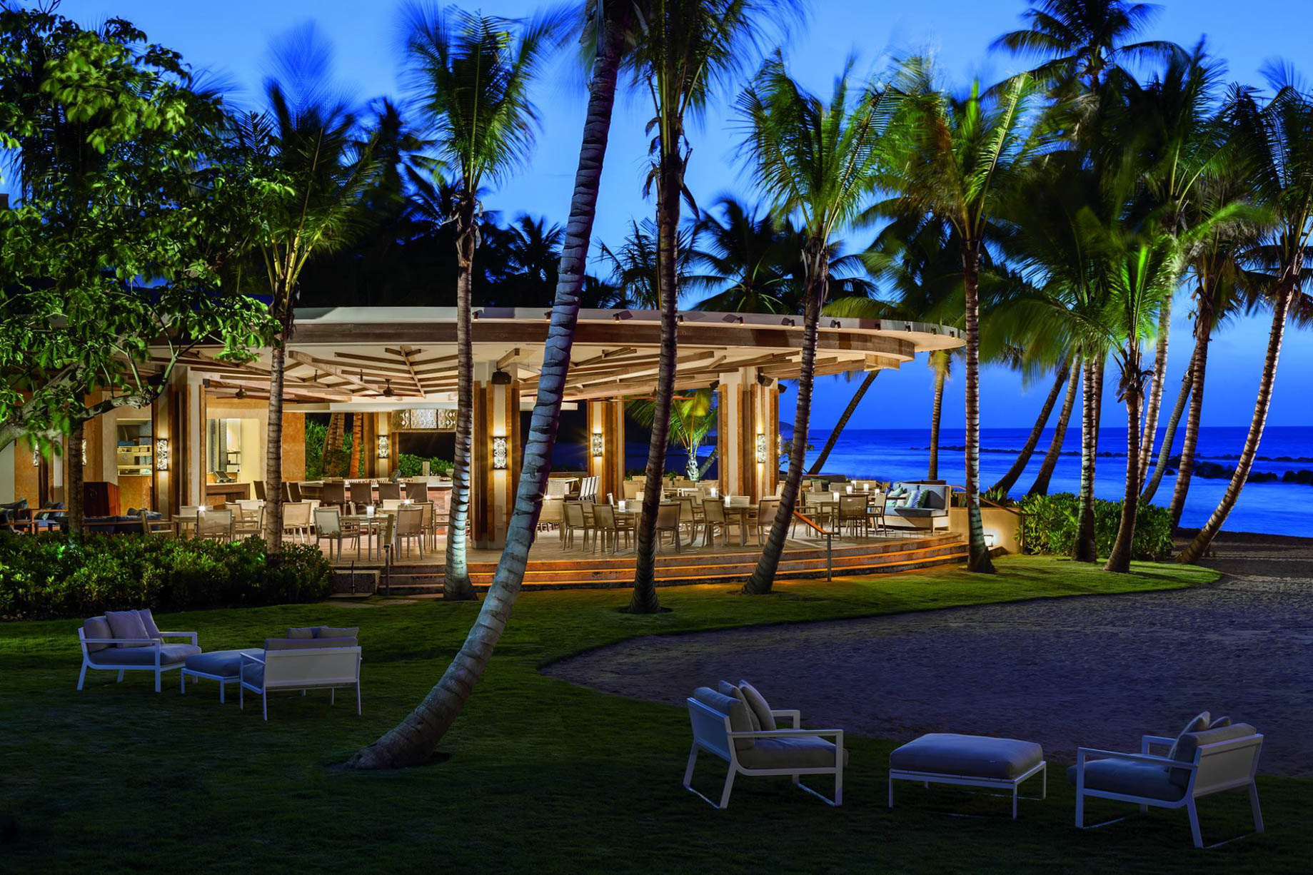 The Ritz-Carlton, Dorado Beach Reserve Resort – Puerto Rico – Encanto Beach Club Bar and Grill Night View