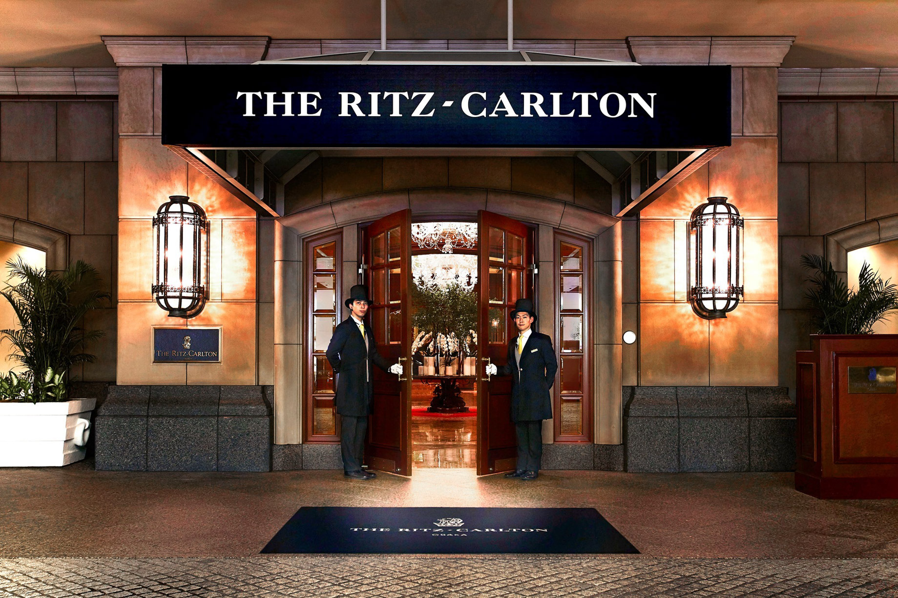 The Ritz-Carlton, Osaka Hotel - Osako, Japan - Hotel Entrance