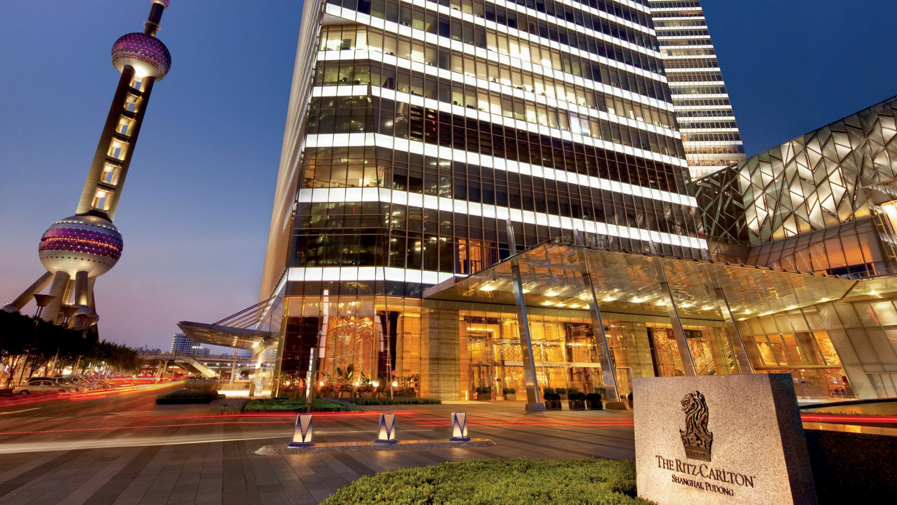 The Ritz-Carlton Shanghai, Pudong Hotel - Shanghai, China - Hotel Exterior Arrival