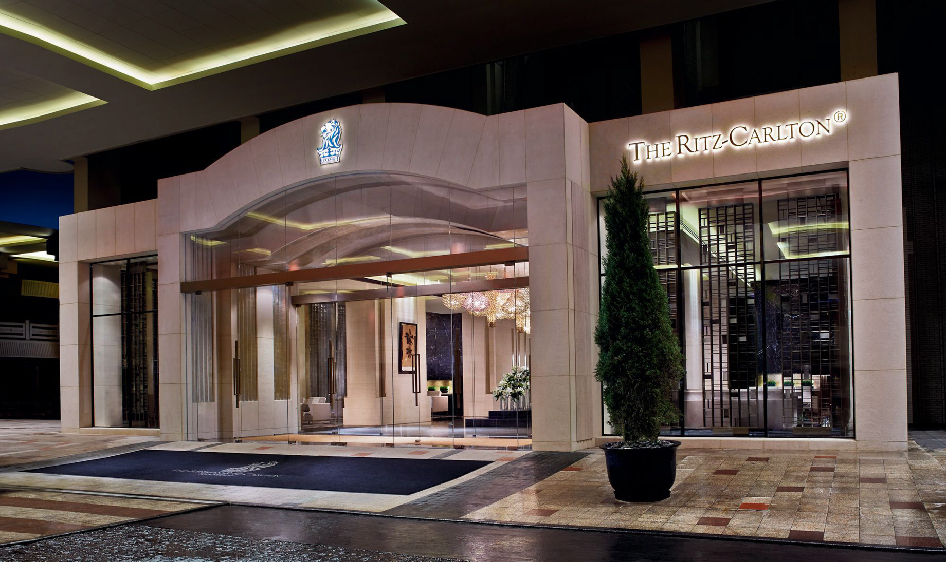 The Portman Ritz-Carlton, Shanghai Hotel – Shanghai, China – Entrance