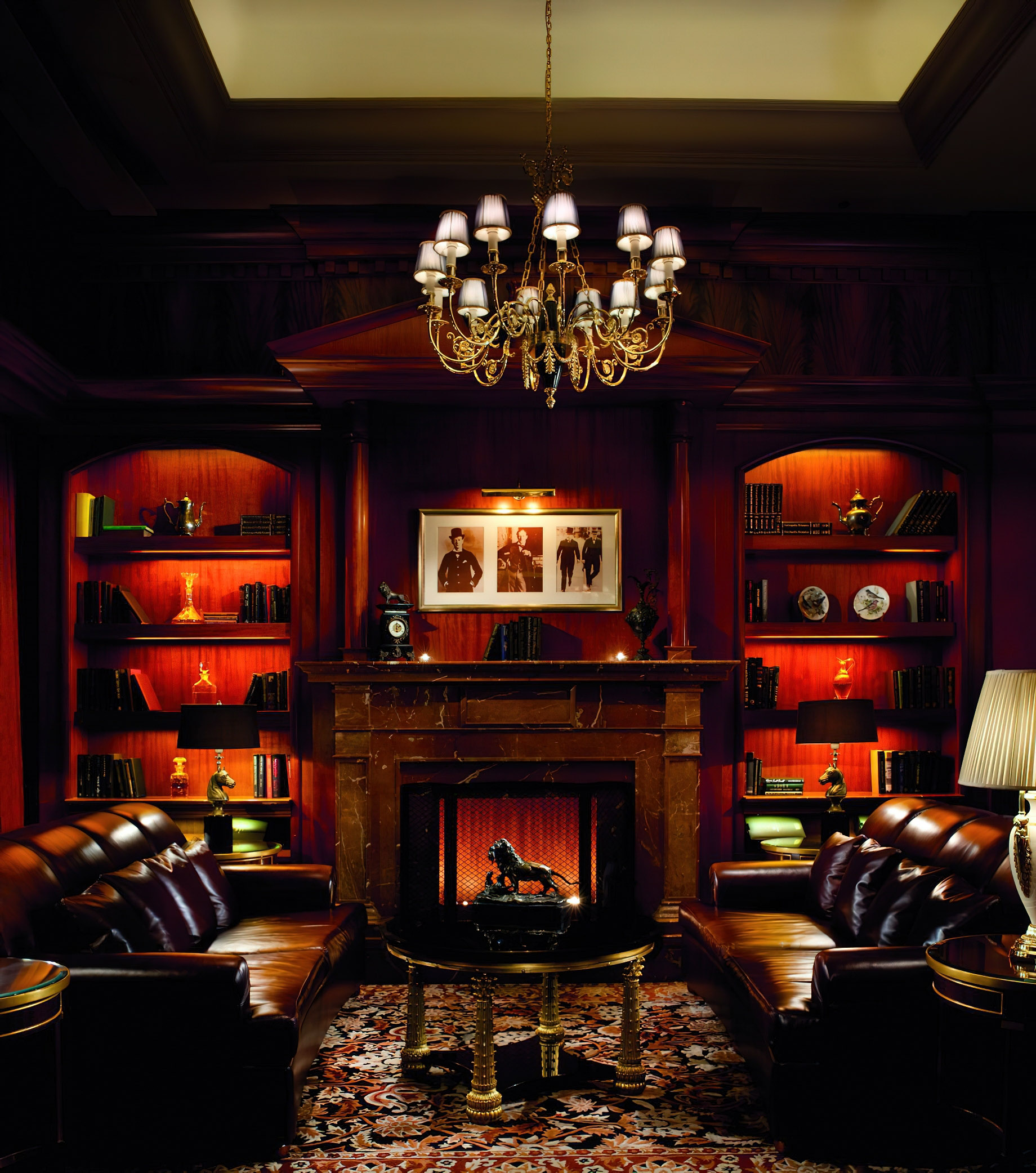 The Ritz-Carlton, Guangzhou Hotel – Guangzhou, China – The Churchill Bar Sitting Area