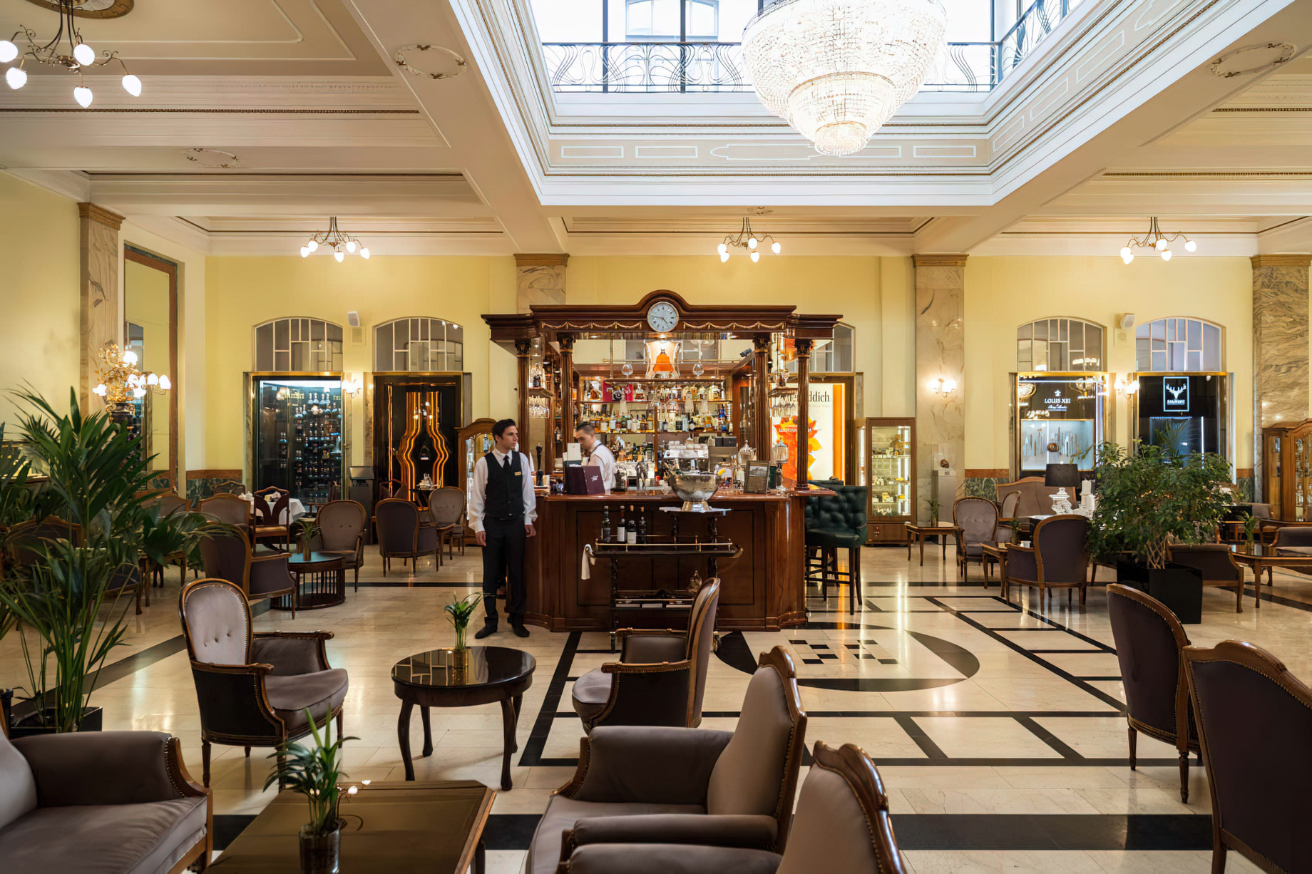 Metropol Hotel Moscow – Moscow, Russia – Chaliapin Bar Seating