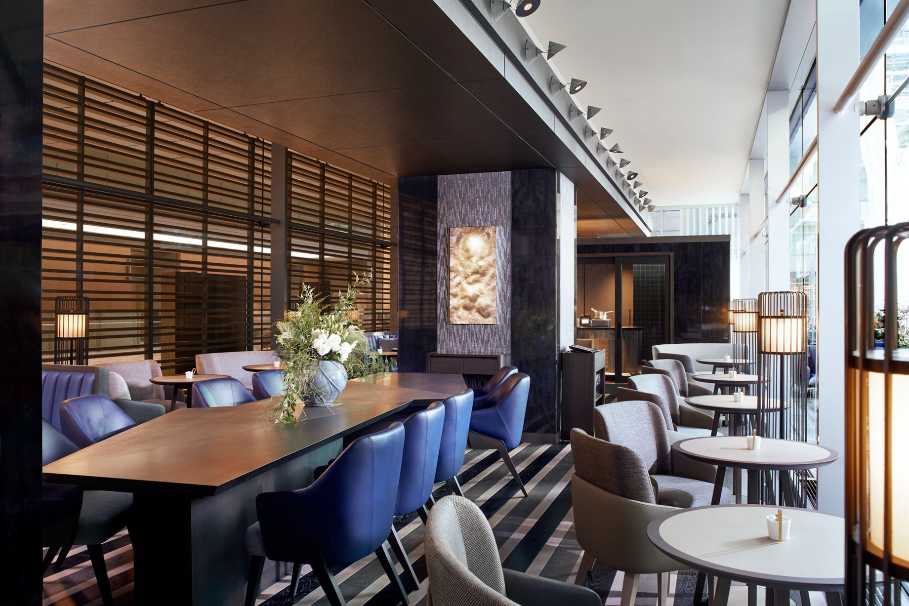 The Ritz-Carlton, Tokyo Hotel - Tokyo, Japan - The Ritz-Carlton Café & Deli