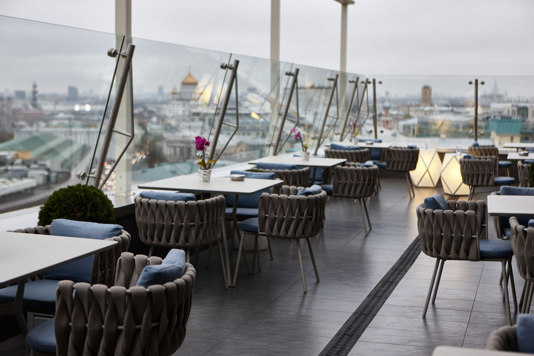 010 – The Ritz-Carlton, Moscow Hotel – Moscow, Russia – O2 Rooftop Lounge Terrace Seating