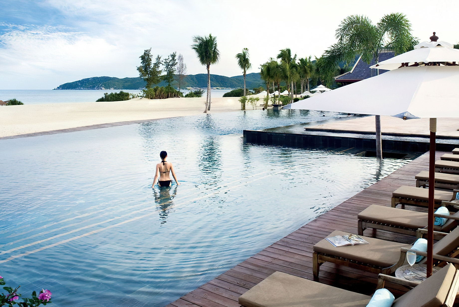 The Ritz-Carlton Sanya, Yalong Bay Hotel – Hainan, China – Hotel Pool Ocean View