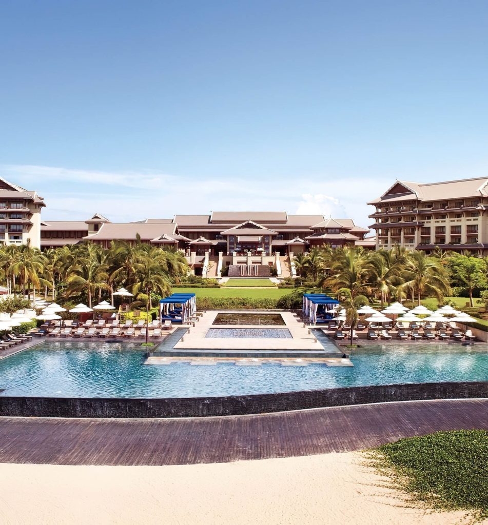 The Ritz-Carlton Sanya, Yalong Bay Hotel - Hainan, China - Hotel Beachfront Pool