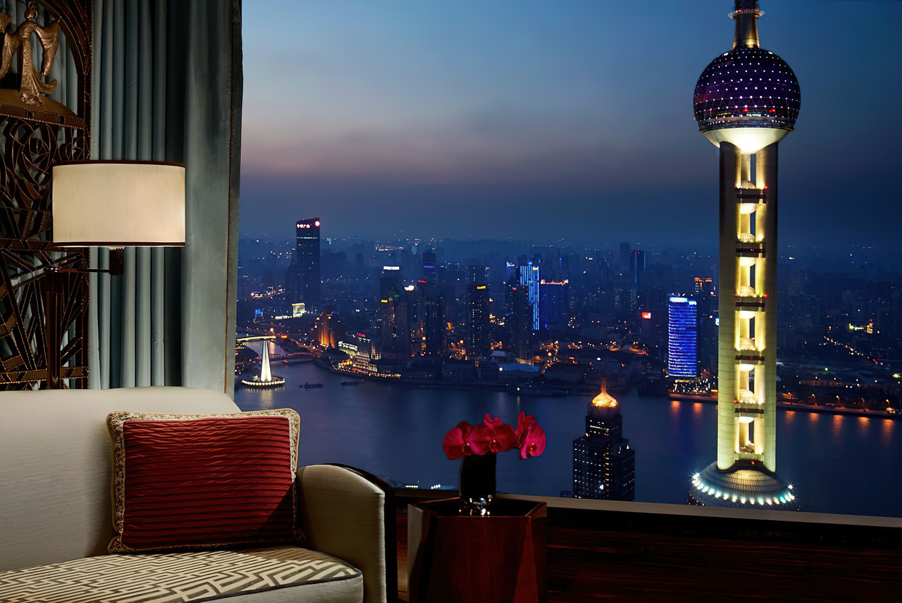 The Ritz-Carlton Shanghai, Pudong Hotel – Shanghai, China – Pearl Tower View Room View