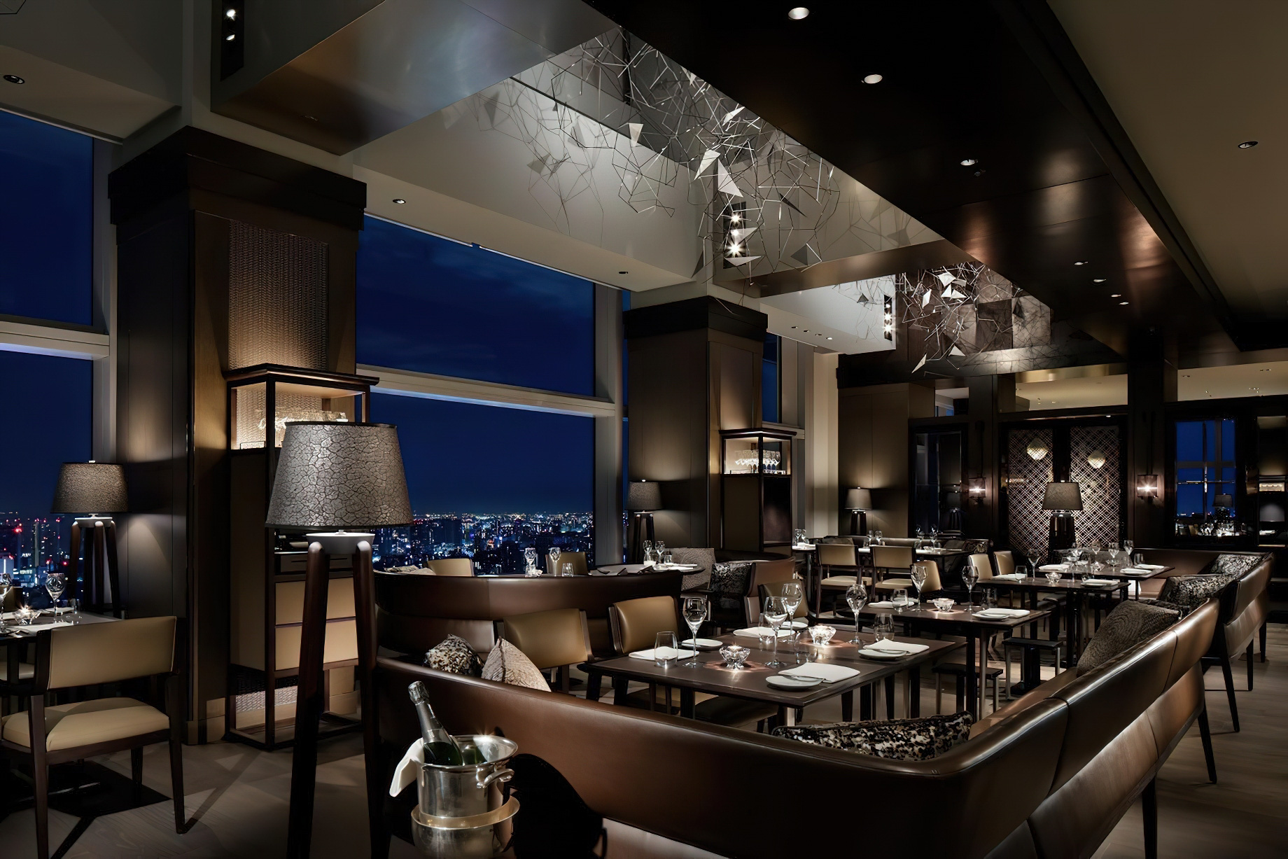 The Ritz-Carlton, Tokyo Hotel - Tokyo, Japan - Towers Restaurant
