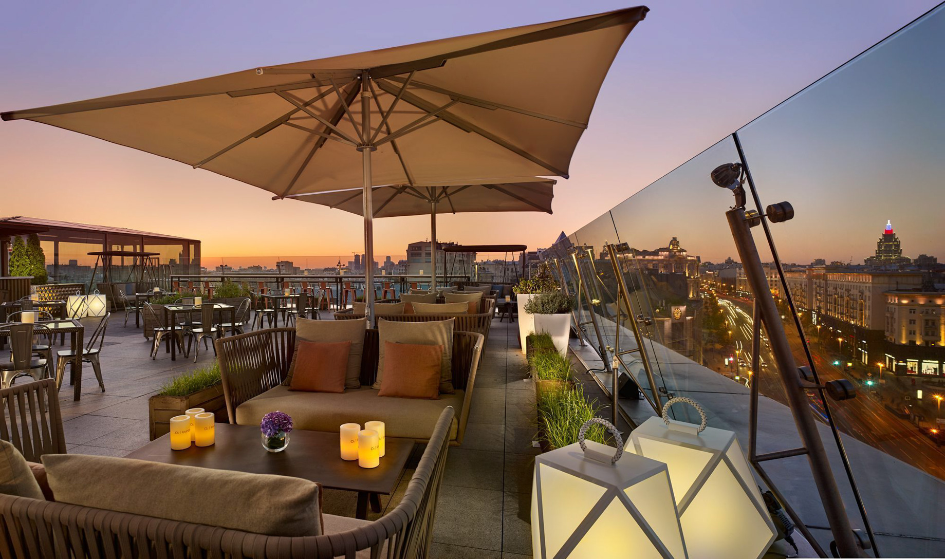 021 – The Ritz-Carlton, Moscow Hotel – Moscow, Russia – O2 Lounge By Genesis Sunset