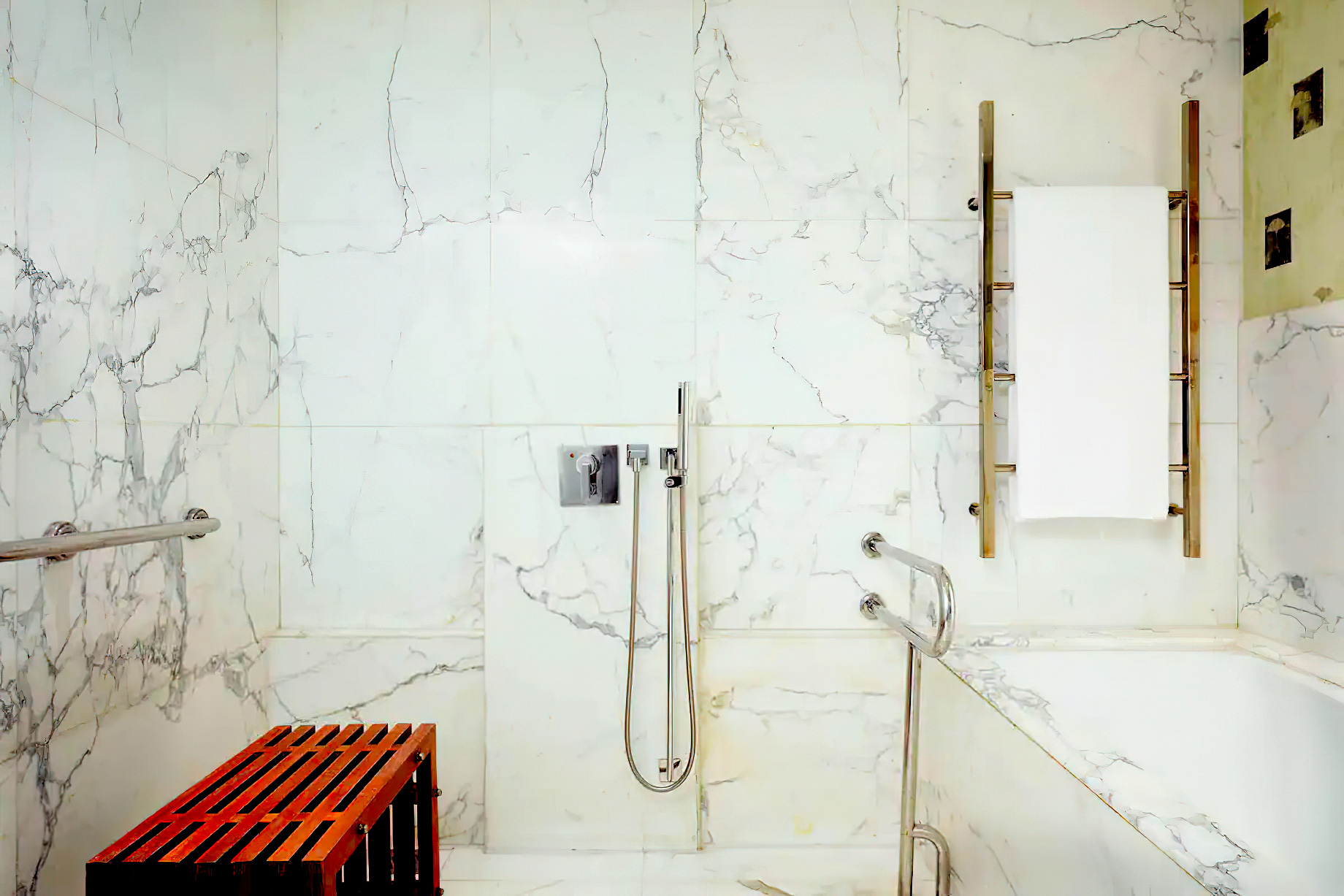 The Ritz-Carlton Beijing, Financial Street Hotel - Beijing, China - Shower