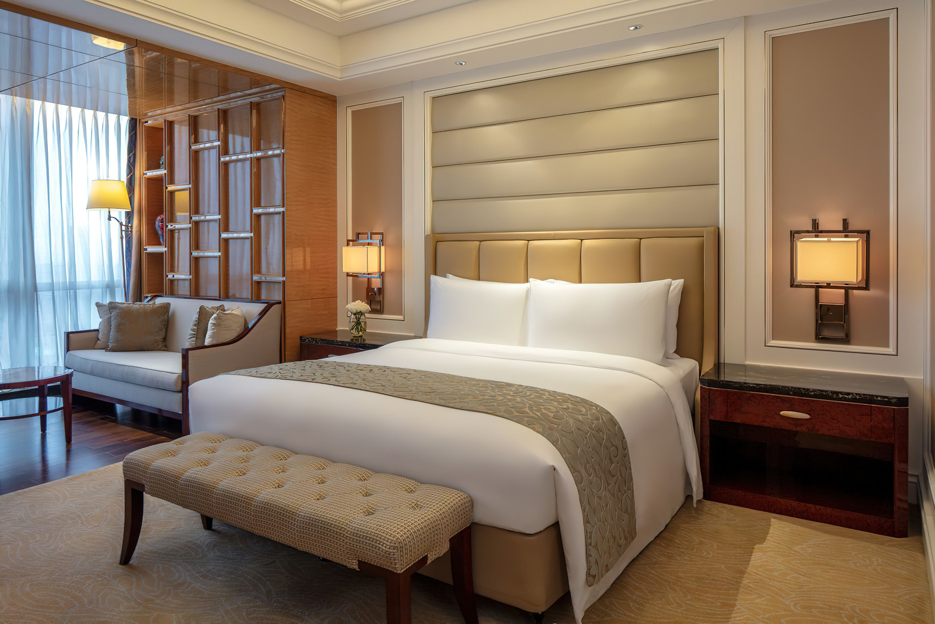 The Ritz-Carlton, Chengdu Hotel – Chengdu, Sichuan, China – Club Room Bed