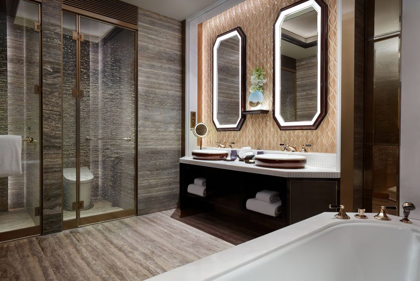 The Ritz-Carlton, Nanjing Hotel - Nanjing, China - Premier Room Bathroom
