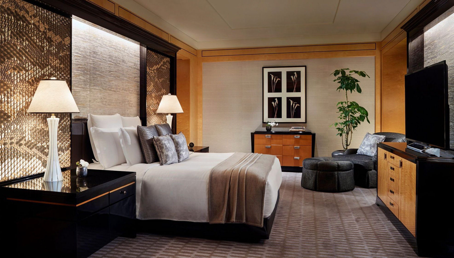 The Ritz-Carlton, Tokyo Hotel – Tokyo, Japan – Presidential Suite Bedroom