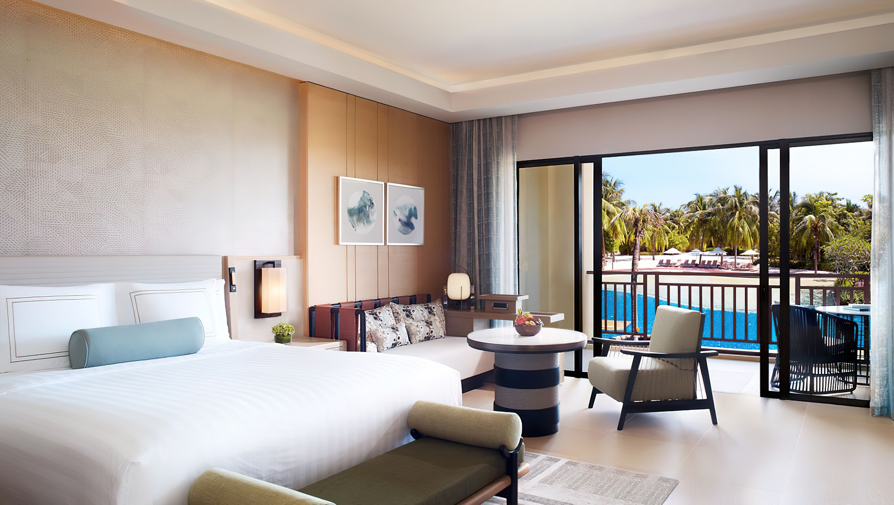 The Ritz-Carlton Sanya, Yalong Bay Hotel - Hainan, China - Garden View Suite Bed