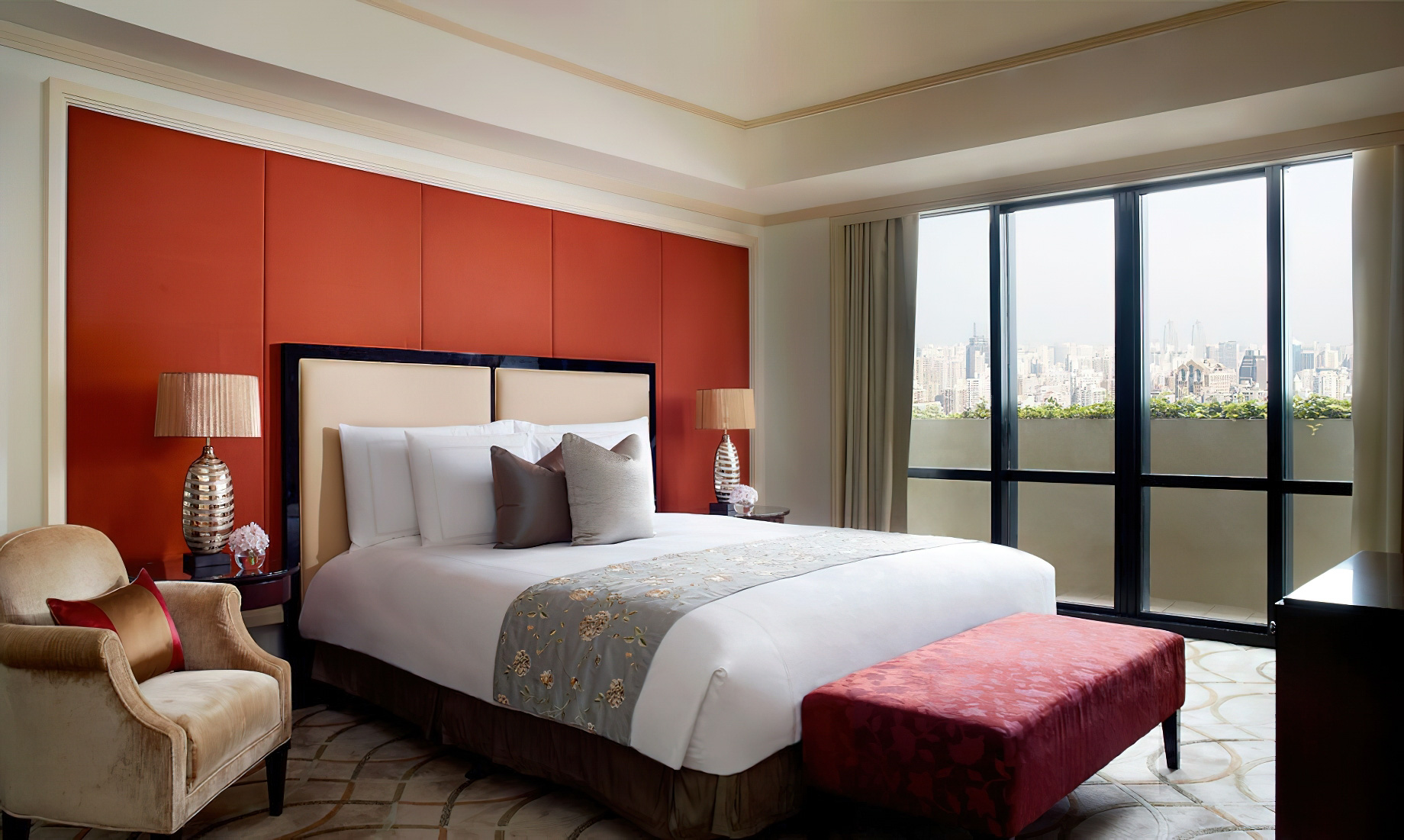 The Portman Ritz-Carlton, Shanghai Hotel – Shanghai, China – One Bedroom Penthouse Suite Bed