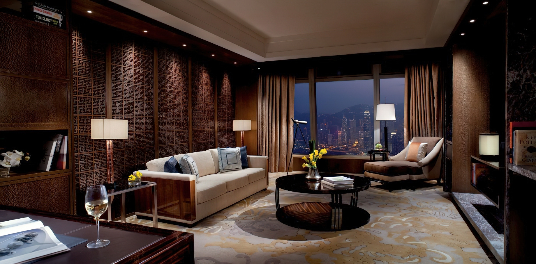 The Ritz-Carlton, Hong Kong Hotel – West Kowloon, Hong Kong – Premier Executive Suite Victoria Harbour Living Room