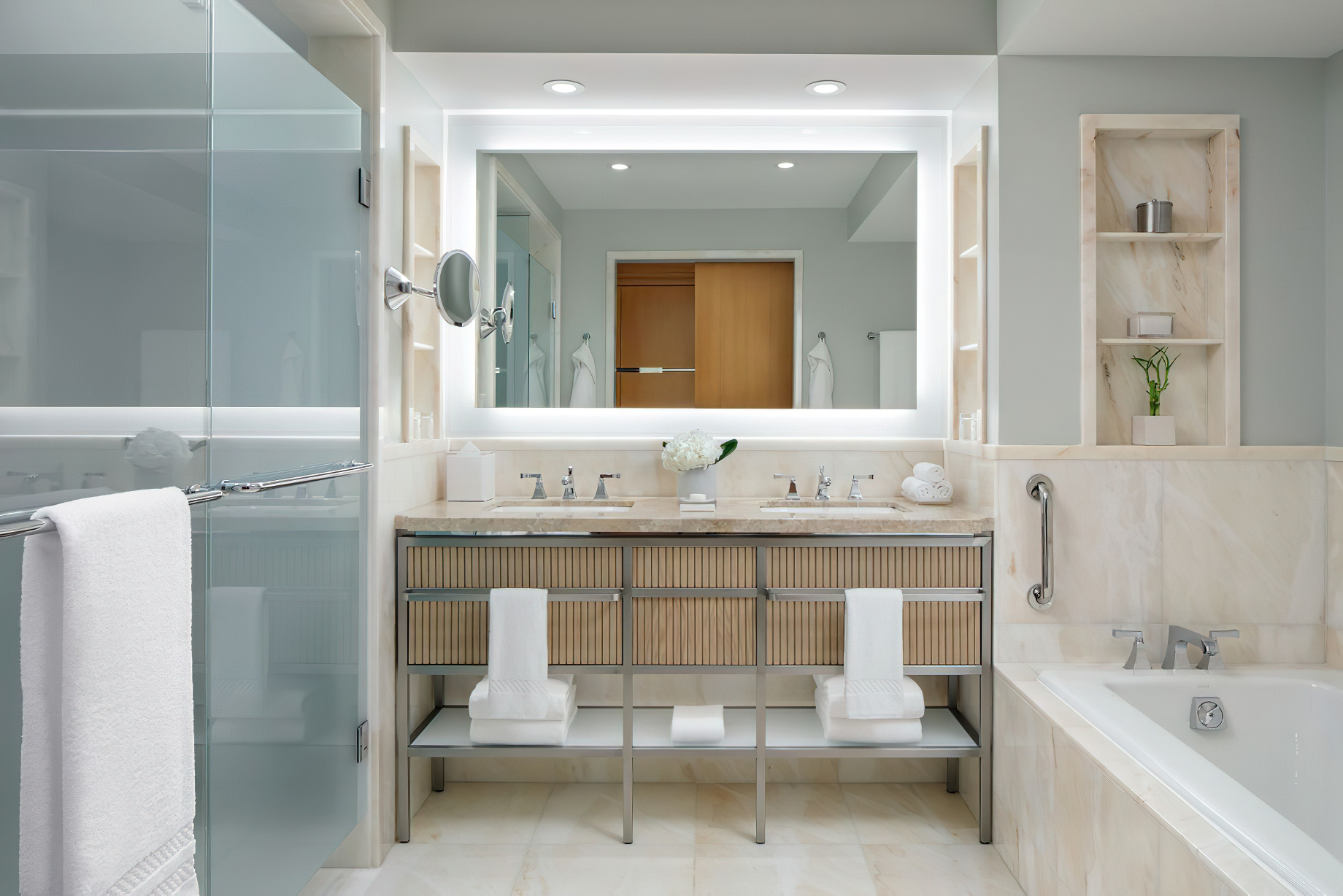 The Ritz-Carlton, Toronto Hotel - Toronto, Ontario, Canada - Luxury Deluxe Guest Suite Bathroom