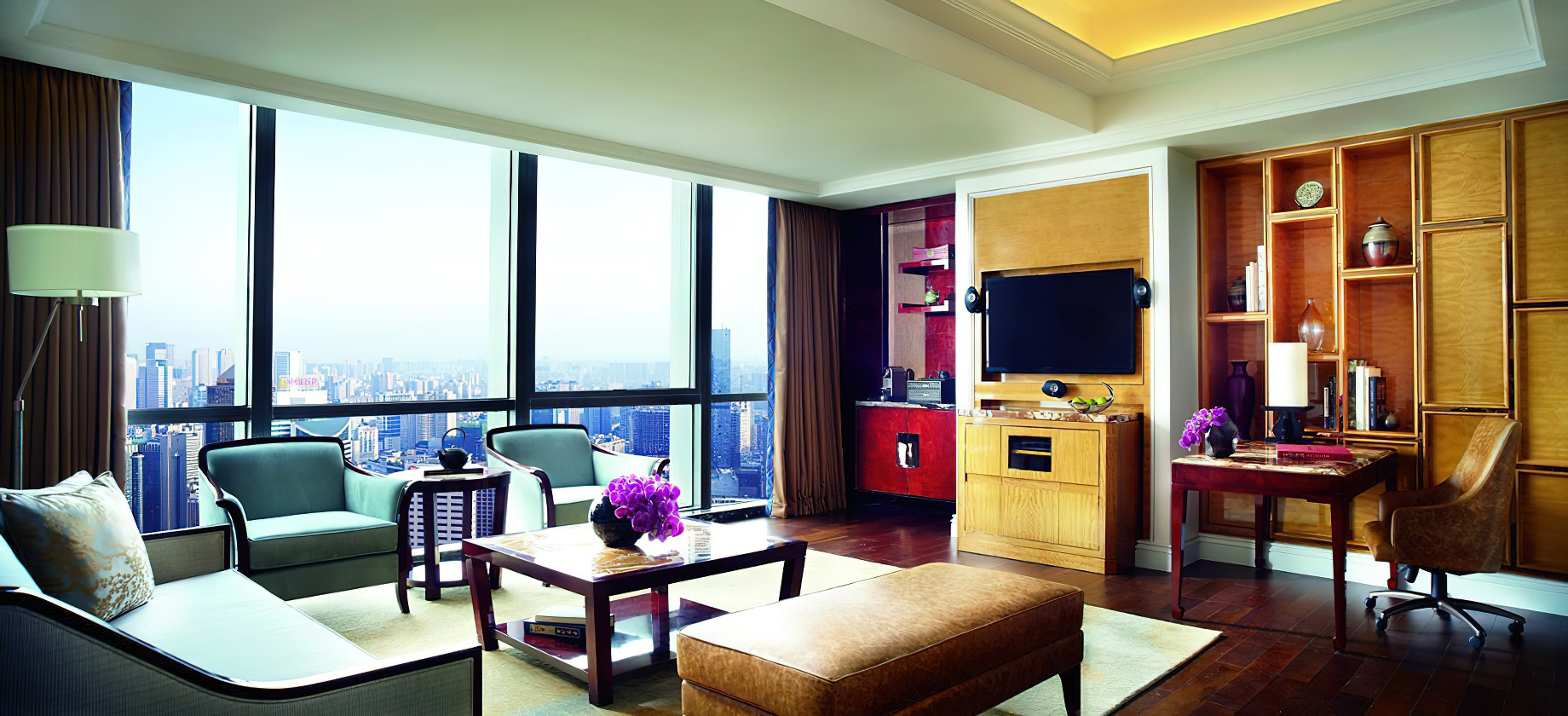 The Ritz-Carlton, Chengdu Hotel - Chengdu, Sichuan, China - Business Suite Living Room