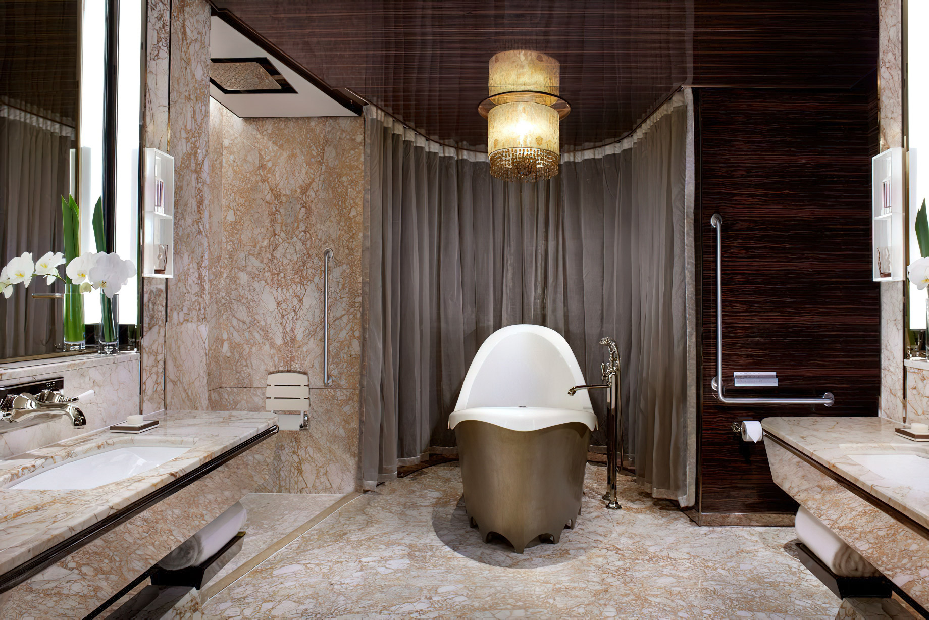 The Ritz-Carlton Shanghai, Pudong Hotel – Shanghai, China – Shanghai Bund Suite Bathroom