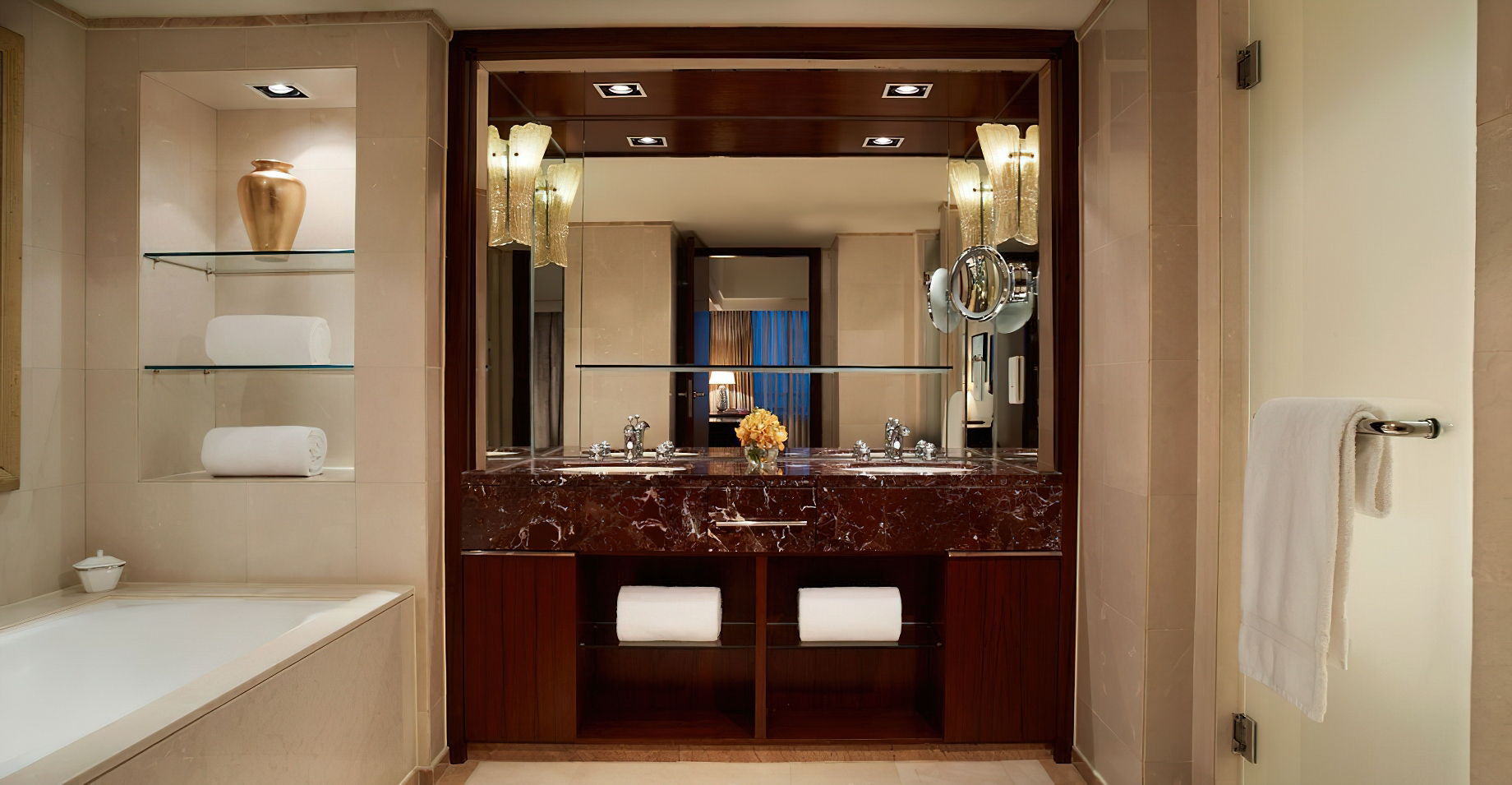 The Portman Ritz-Carlton, Shanghai Hotel – Shanghai, China – Club Premier Suite Bathroom