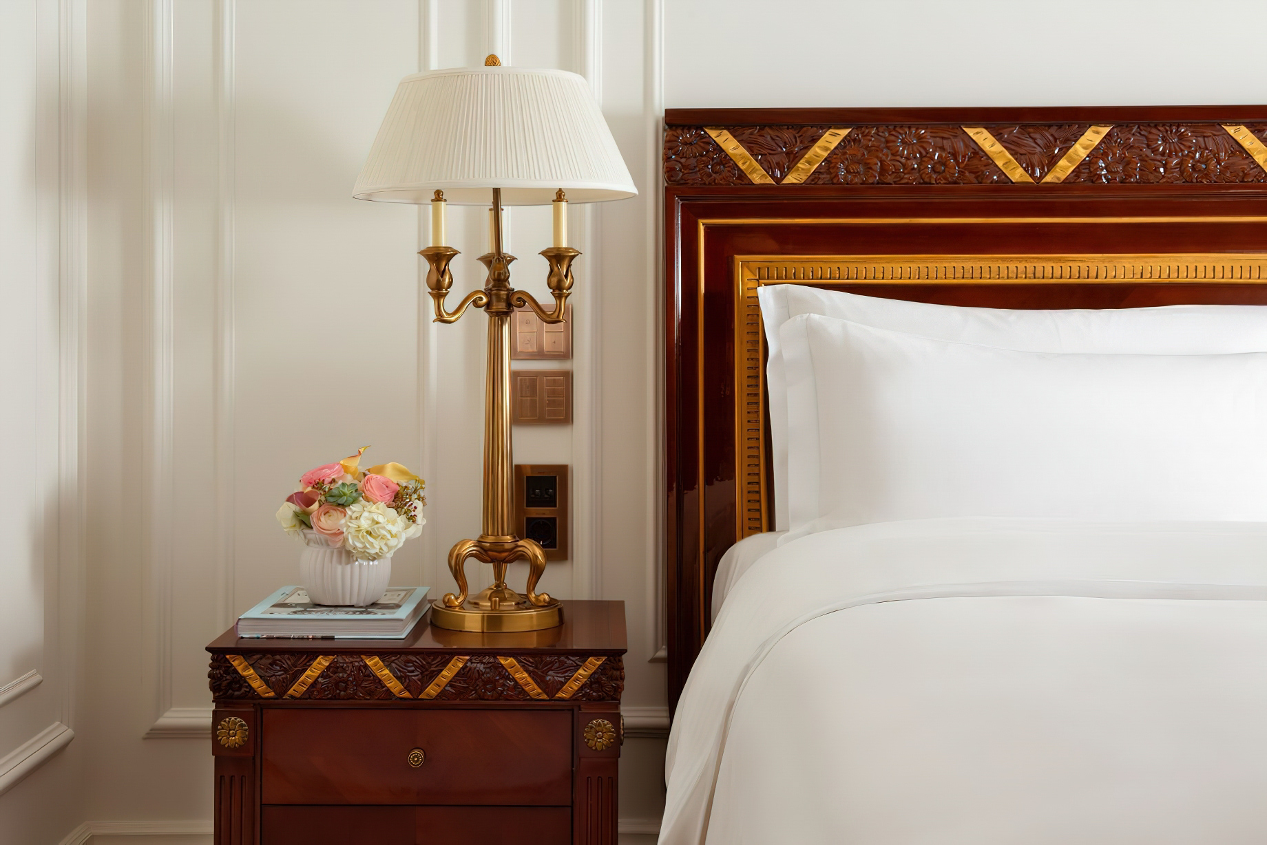 035 – The Ritz-Carlton, Moscow Hotel – Moscow, Russia – Club Room Bed