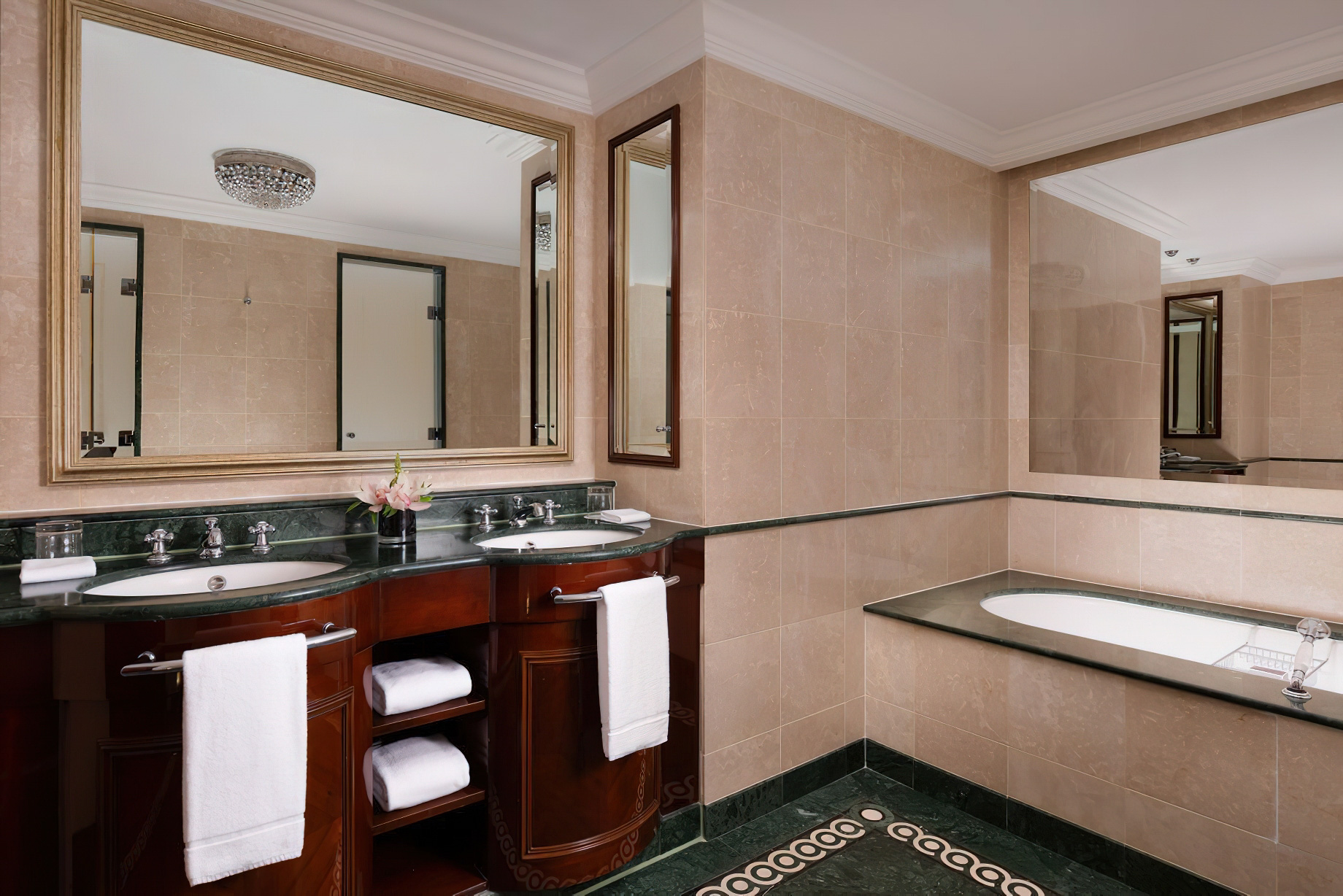 037 – The Ritz-Carlton, Moscow Hotel – Moscow, Russia – Carlton Suite Bathroom