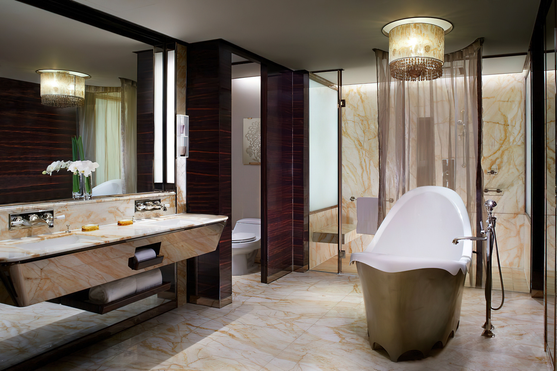 The Ritz-Carlton Shanghai, Pudong Hotel – Shanghai, China – Pearl Tower View Suite Bathroom