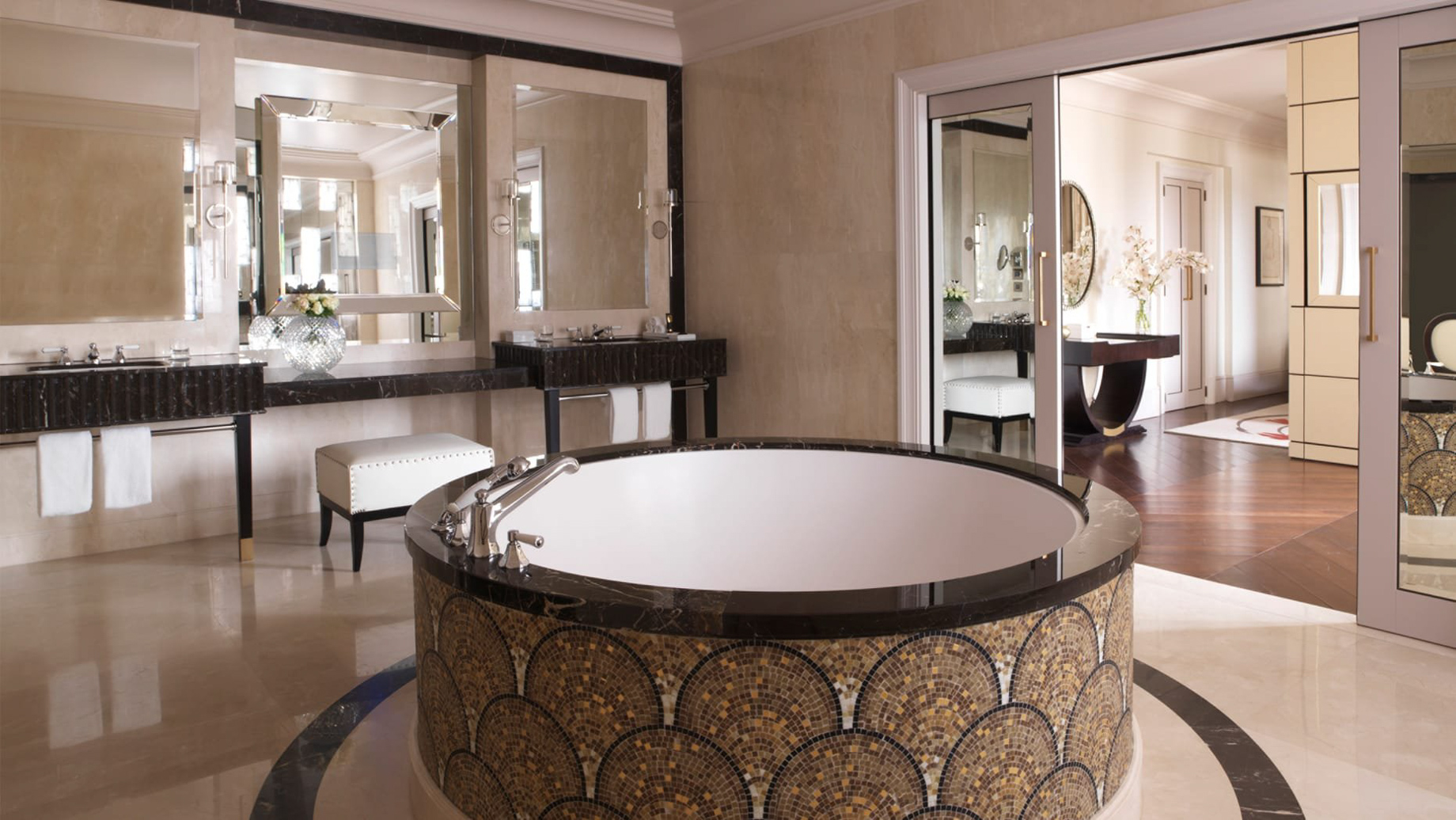 Four Seasons Hotel Moscow - Moscow, Russia - Royal Sputh Suite Bathroom