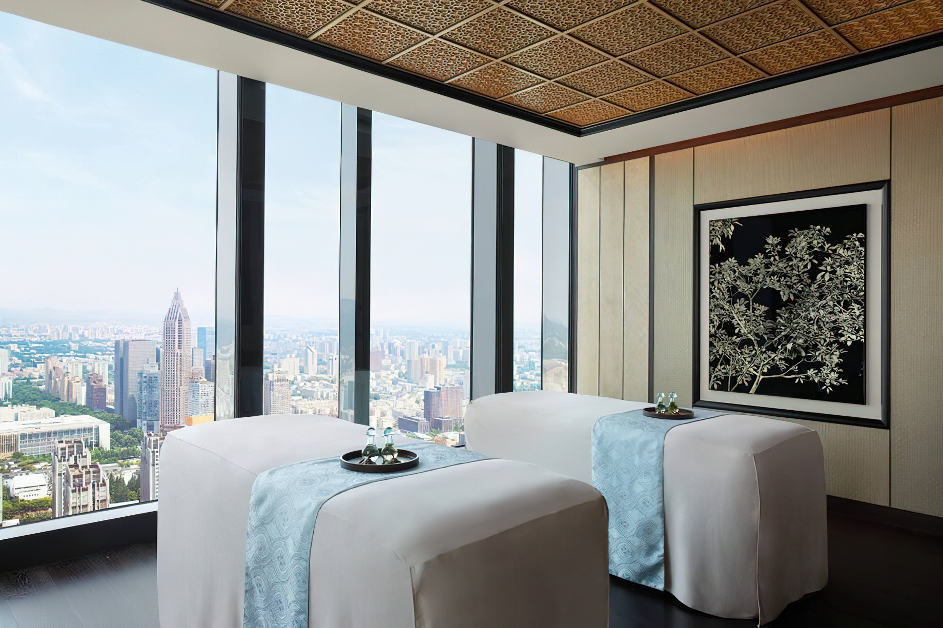 The Ritz-Carlton, Nanjing Hotel - Nanjing, China - Spa Treatment Room