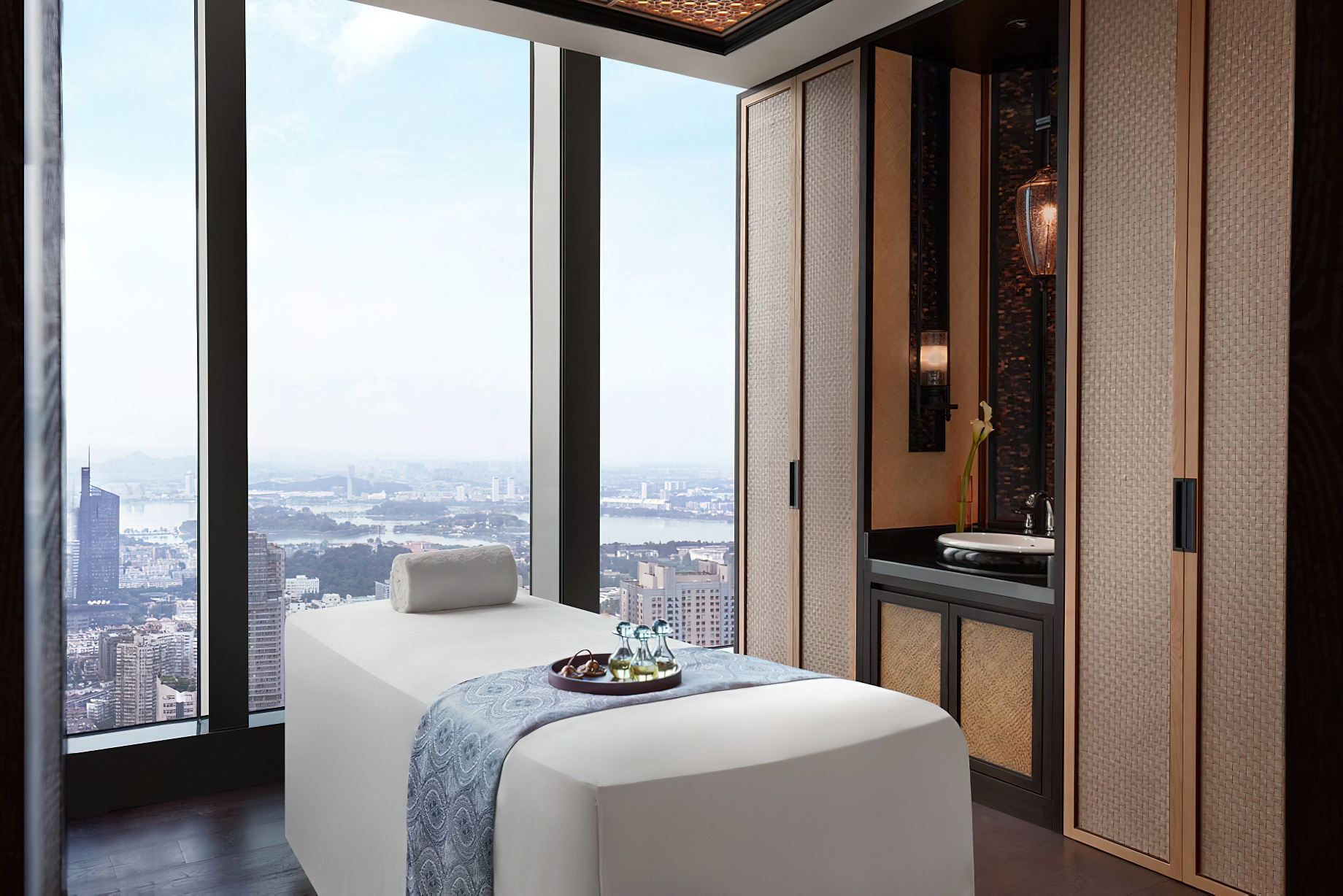 The Ritz-Carlton, Nanjing Hotel - Nanjing, China - Spa Treatment Table